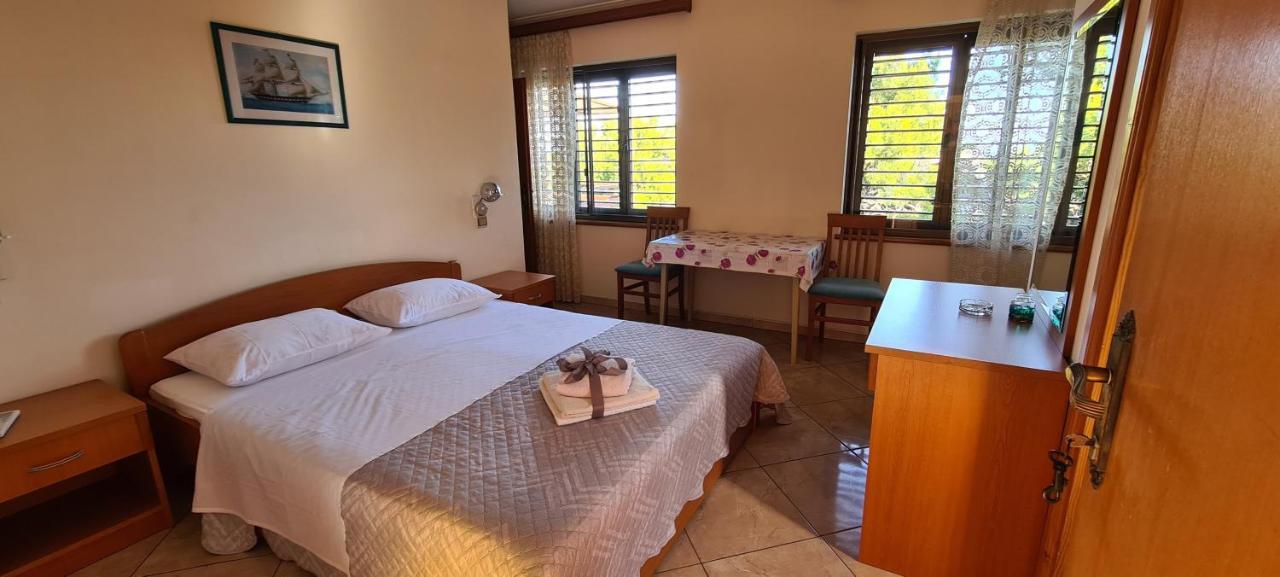 Apartments By The Sea Orebic, Peljesac - 16648 Екстериор снимка