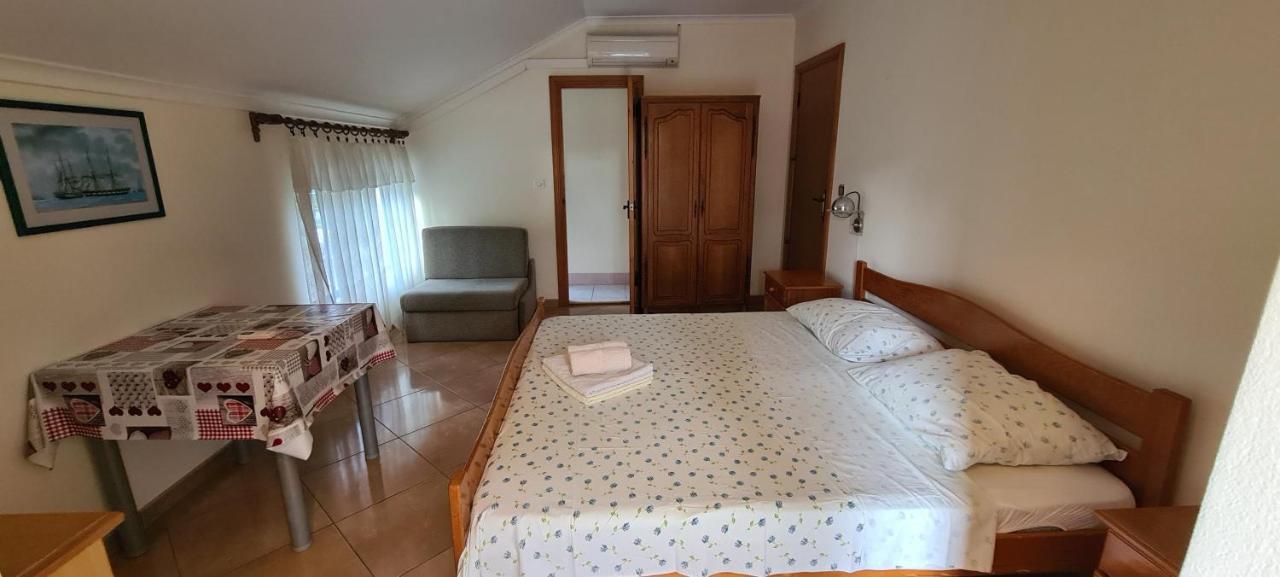 Apartments By The Sea Orebic, Peljesac - 16648 Екстериор снимка